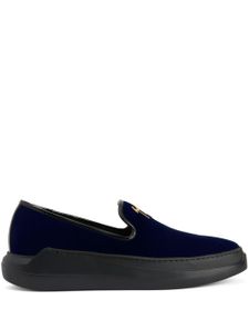 Giuseppe Zanotti mocassins Conley à plaque logo - Bleu