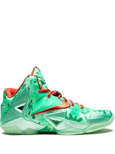 Nike baskets LeBron XI - Vert