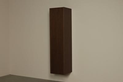 Hoher Badezimmerschrank Riffelung Nussbaum Azul 140 cm