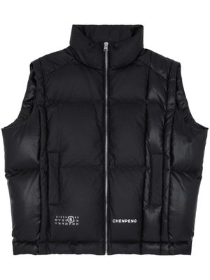 MM6 Maison Margiela x Chen Peng gilet matelassé à logo signature - Noir