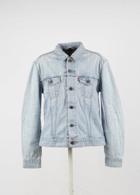 Vintage Levi&apos;s Jacket in Light Blue Size S