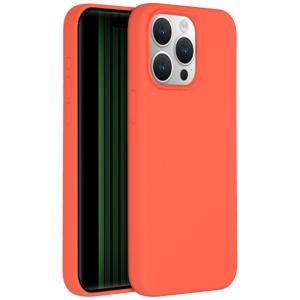 Accezz Liquid Silicone Backcover iPhone 15 Pro Max Telefoonhoesje Oranje