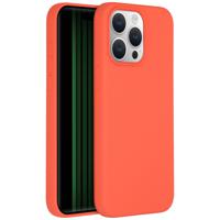Accezz Liquid Silicone Backcover iPhone 15 Pro Max Telefoonhoesje Oranje - thumbnail