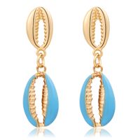 Goudkleurige dames oorbellen hangers met dubbele blauwe schelpjes