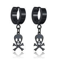 Mannen oorringen zwart van edelstaal met een skull Mannen oorringen zwart van edelstaal met een skull
