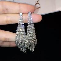 Super Flash Diamond tweekleurige Tassel Earrings voor vrouwen (Silver Stud earings) Super Flash Diamond tweekleurige Tassel Earrings voor vrouwen (Silver Stud earings)