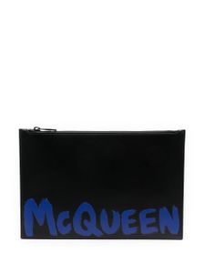 Alexander McQueen pochette en cuir à imprimé graffiti - Noir