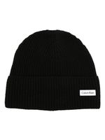 Calvin Klein Essential logo-patch beanie - Noir