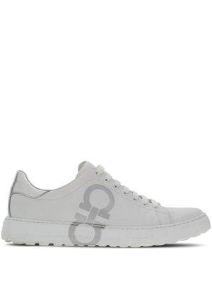 Ferragamo baskets à imprimé Gancini - Blanc