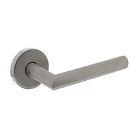Intersteel Deurklink Jura op ronde massieve rozet geborsteld RVS Intersteel Deurklink Jura op ronde massieve rozet geborsteld RVS