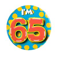 Verjaardags button I am 65 kledingdecoratie voor verjaardag