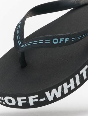Off-White / Slipper/Sandaal Rubber in zwart Off-White / Slipper/Sandaal Rubber in zwart