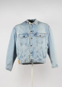 Vintage Levi&apos;s Jacket in Light Blue Size XL