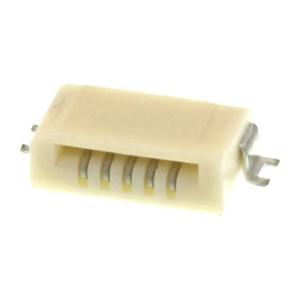 Molex 528520570 Female header (standaard) Totaal aantal polen: 5 Rastermaat: 1.00 mm Inhoud: 1 stuk(s) Tape on Full reel