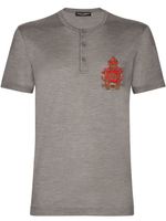 Dolce & Gabbana t-shirt en soie à patch poitrine - Gris