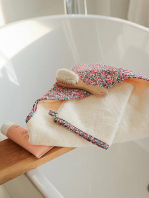 Cadeausets: badjas met omkeerbare capuchon en Liberty-handschoen ENVIE DE FRAISE wit