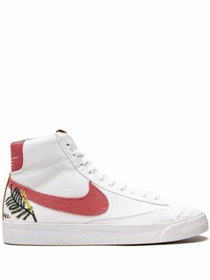 Nike baskets mi-montantes Blazer - Blanc