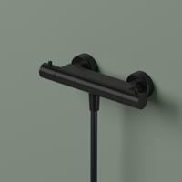 Hotbath Thermostatische Douchemengkraan Ace Met 1/2 Doucheslang Onder aansluiting 26.6 cm Geborsteld Zwart PVD Hotbath Thermostatische Douchemengkraan Ace Met 1/2 Doucheslang Onder aansluiting 26.6 cm Geborsteld Zwart PVD