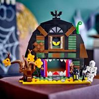 LEGO 40721 Granero de Halloween - Juguete de construcción para niños de 8 años en adelante - Esqueleto