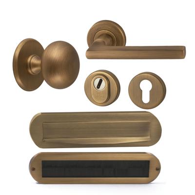 Hardbrass Voordeurset Iris/Sara compleet linkswijzend SKG3 met kerntrekbeveiliging - mat brons