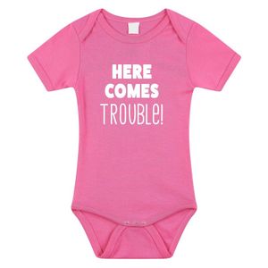 Here comes trouble cadeau baby rompertje roze voor meisjes 92 (18-24 maanden)  -
