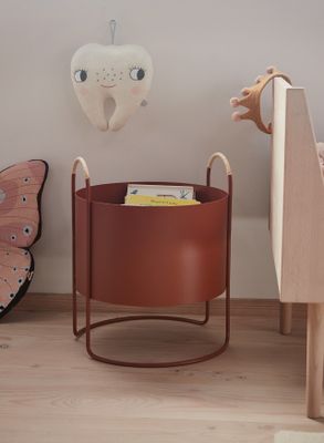 OYOY Maki Plantenstandaard Low - Nutmeg OYOY Maki Plantenstandaard Low - Nutmeg