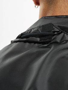 Mister Tee / Zomerjas NASA Worm Logo Nylon in zwart Mister Tee / Zomerjas NASA Worm Logo Nylon in zwart