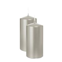 Cilinderkaars/stompkaars - 2x - metallic zilver - 12 x 6 cm - 33 branduren