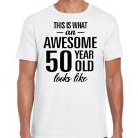 Awesome 50 year / 50 jaar cadeau - t-shirt - wit - heren - leeftijd - verjaardag
