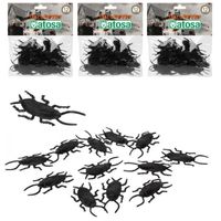 36x Horror strooi kakkerlakken van plastic   - - thumbnail