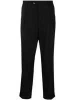 Brunello Cucinelli pantalon court à fines rayures - Noir