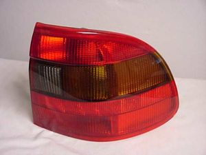 Achterlicht rechts vanaf 9e maand 1994 4-deurs& CABRIO 3738932