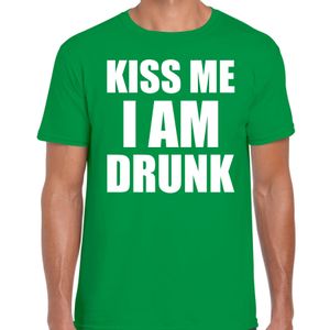 Fun t-shirt kiss me I am drunk groen voor heren