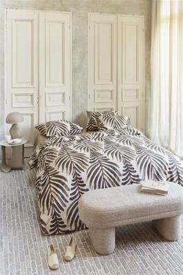 VT wonen VTwonen dekbedovertrek Bold Feathers - Zand 140x200/220 cm