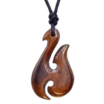 Tribal Bone kettinghanger Maori Vishaak Bruin