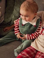 Kerstcadeauset voor baby fluwelen pyjamapakje + slabbetje dennengroen