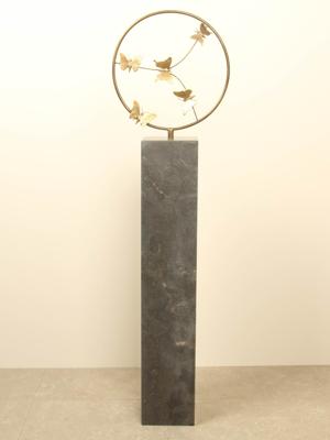 Bronzen sculptuur ring met 5 messing vlinders, Ø 32 cm