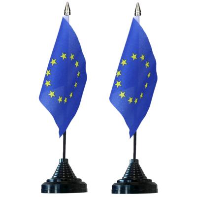 Vlag Europa tafelvlaggetjes - 6x stuks - 10 x 15 cm vlag - met zwarte standaard