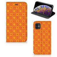 Apple iPhone 11 | Hoesje met Magneet | Batik Oranje