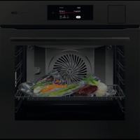 AEG 8000 MealAssist met SteamPro Combi hetelucht- en stoomoven BS7900T