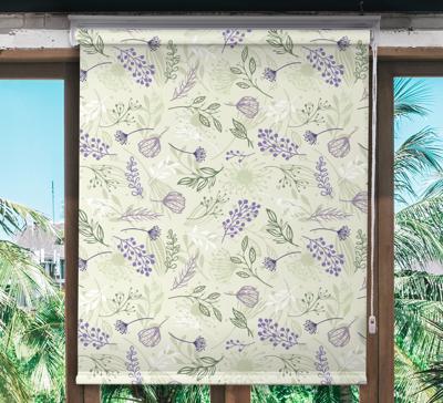 Rolgordijn bloemenprint Paarse bloemen op groene achtergrond