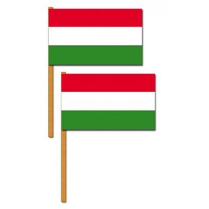 2x stuks luxe zwaaivlag/handvlag Hongarije 30 x 45 cm op stok