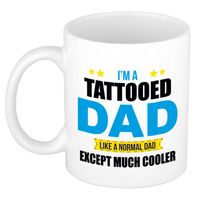 Tattooed dad mok / beker wit 300 ml - Cadeau mokken - Papa/ Vaderdag - feest mokken