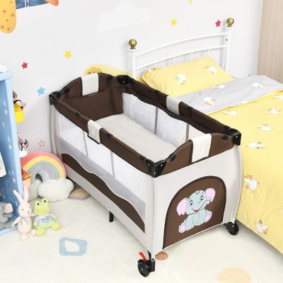 3-In-1 Baby Speelbed Draagbare Opvouwbare Wieg met Luiertafel Comfortabel Matras Baby Wiegje Bed met Speelgoed (Bruin)