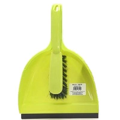 Stoffer en blik groen van kunststof