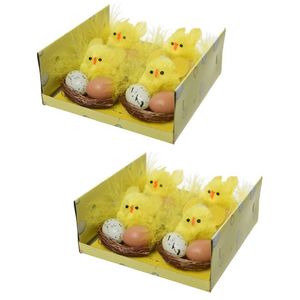 8x stuks gele paaskuikentjes in nest met eitjes 5 cm - Feestdecoratievoorwerp