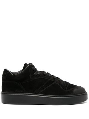 Doucal's baskets en daim à logo en relief - Noir