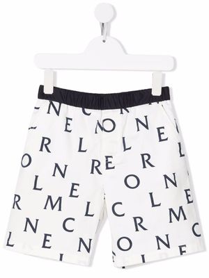 Moncler Enfant short à imprimé monogrammé - Blanc