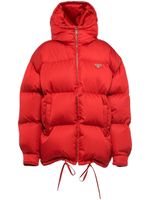 Prada veste Re-Nylon matelassée à capuche - Rouge