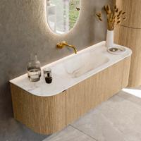 Badmeubel Mondiaz Kurve-Dlux | 140 cm | Meubelkleur Oak | Wastafelkleur Frappe | Solid surface | Midden spoelbak | Zonder kraangat(en) Badmeubel Mondiaz Kurve-Dlux | 140 cm | Meubelkleur Oak | Wastafelkleur Frappe | Solid surface | Midden spoelbak | Zonder kraangat(en)